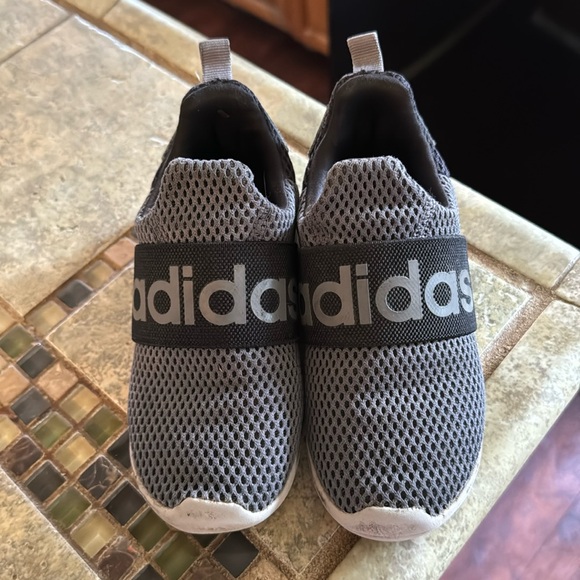 Adidas toddler sneakers - Picture 1 of 4